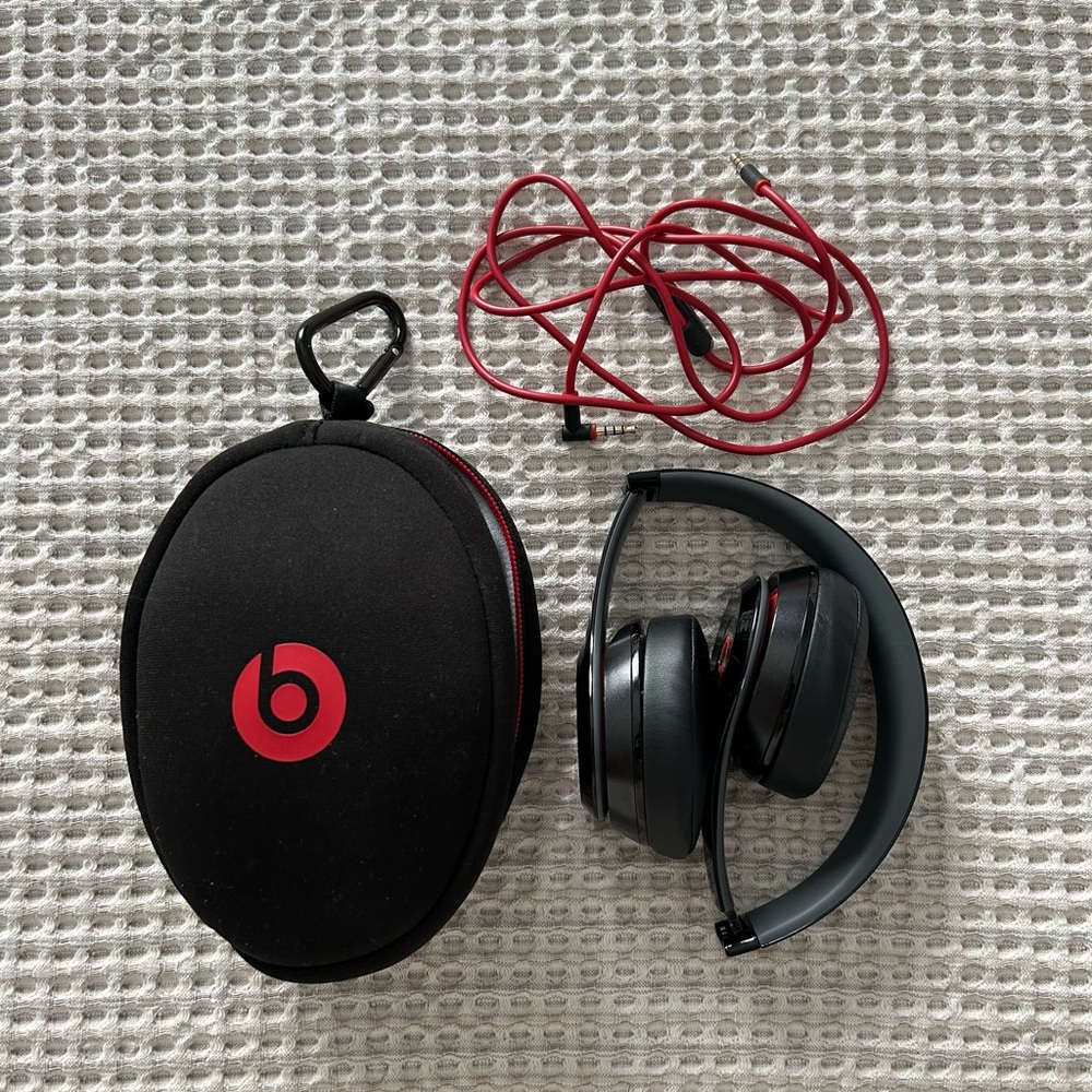 Beats by Dre solo headphones
